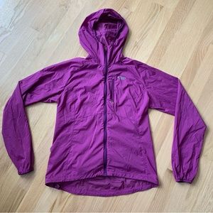 Outdoor research lightweight windbreaker purple sz XS
